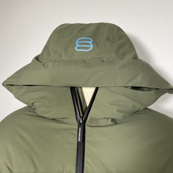 ARITZIA The Super Puff 2o Gunmetal Green Waterproof Jacket - Picture 6 of 8